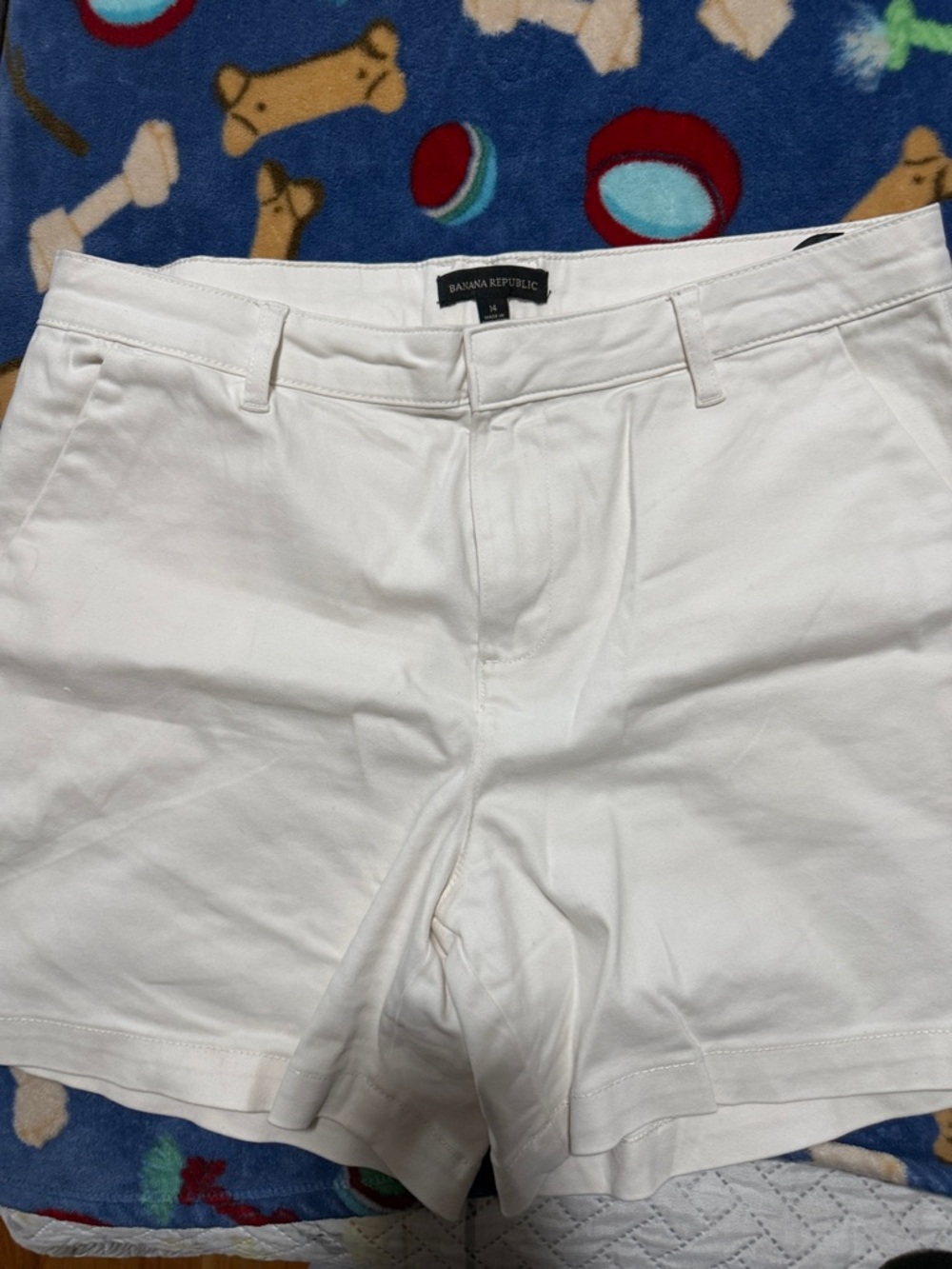 Banana Republic White Flat-Front Men’s Chino Shorts 4.3 inches size 12